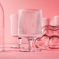 Vintage Art Deco Ribbed Goblet Cocktail Glasses with Stem Gift Set of 4 – detail of hand-polished crystal rim