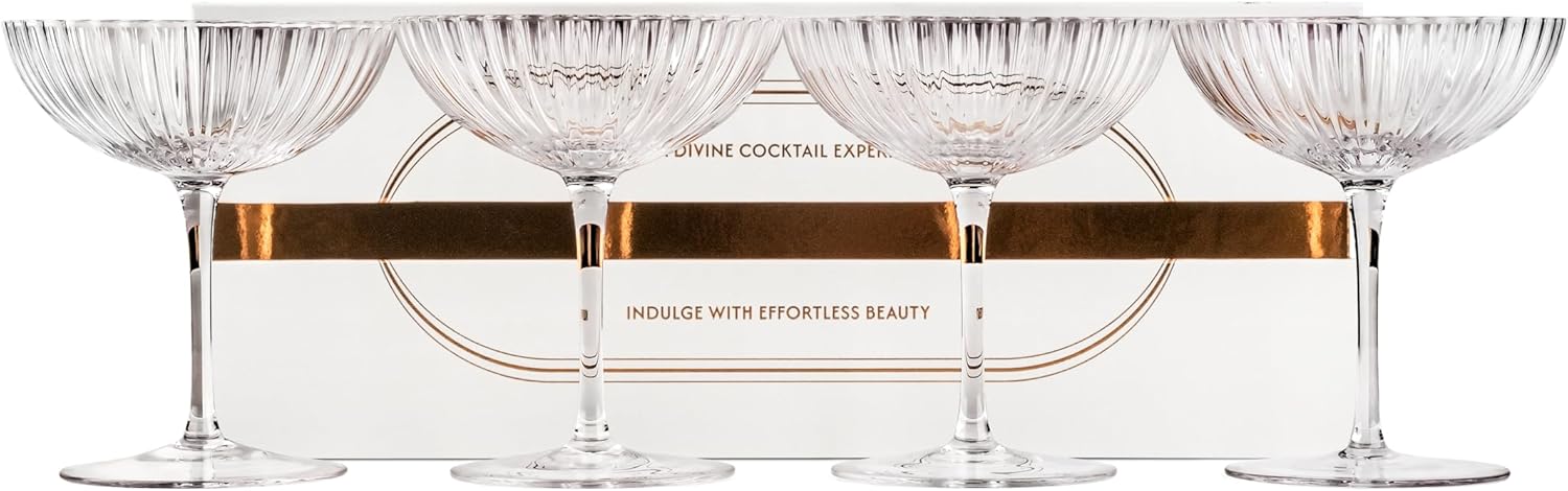 Venus Seashell Coupe Cocktail Glasses Gift Set of 4 – set scale and proportions