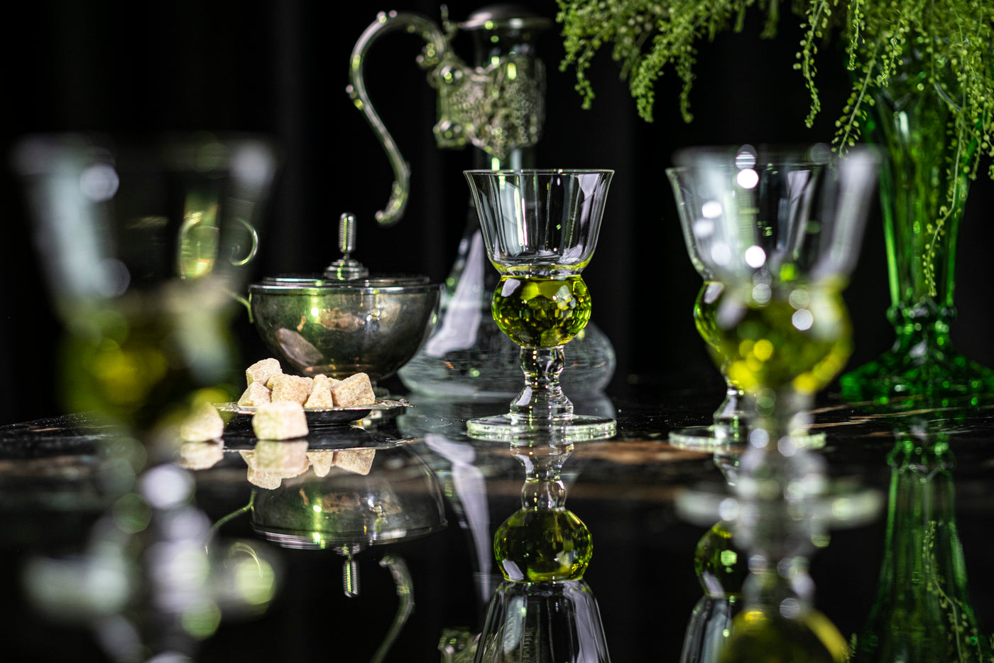 Belle Epoque French Pontarlier Absinthe Bubble Glasses Gift Set of 4 – hosting and entertaining detail