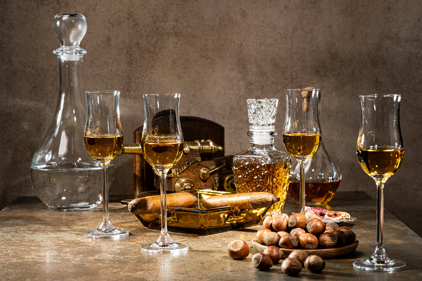 Cognac and Armagnac Tulip Snifter Copita Glasses Gift Set of 4 – packaging unboxing detail